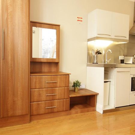 Queen Victoria Apartments لندن الغرفة الصورة